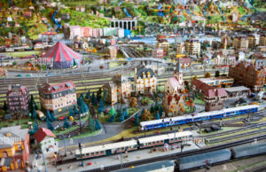 Model Train Scenery – 10 Tips for Realistic Model Railroading Scenery Design